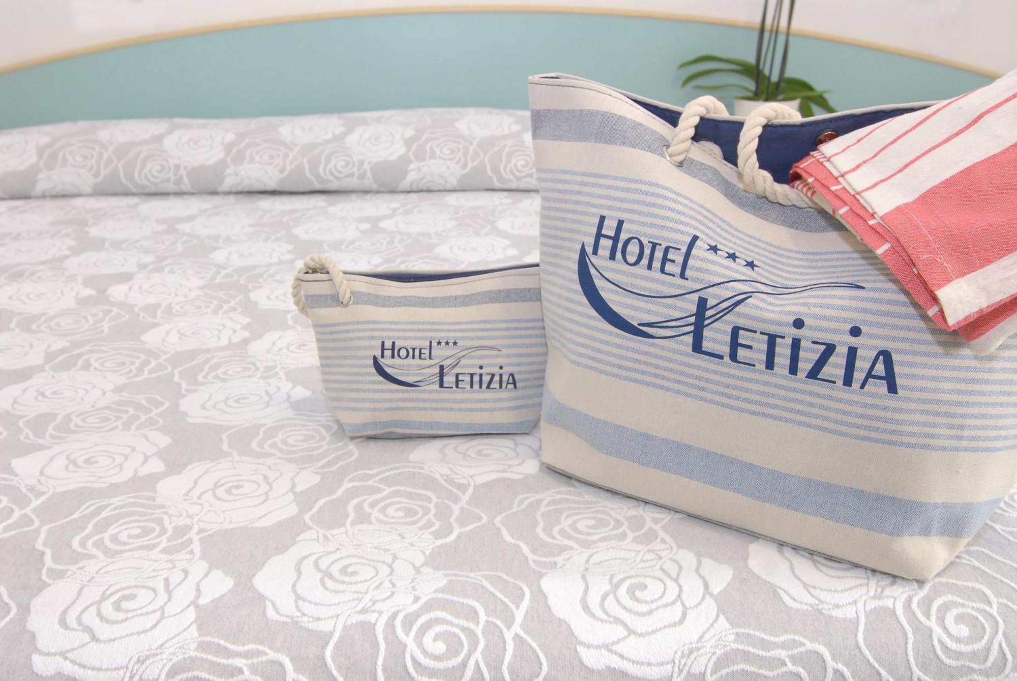 Hotel Letizia リミニ エクステリア 写真